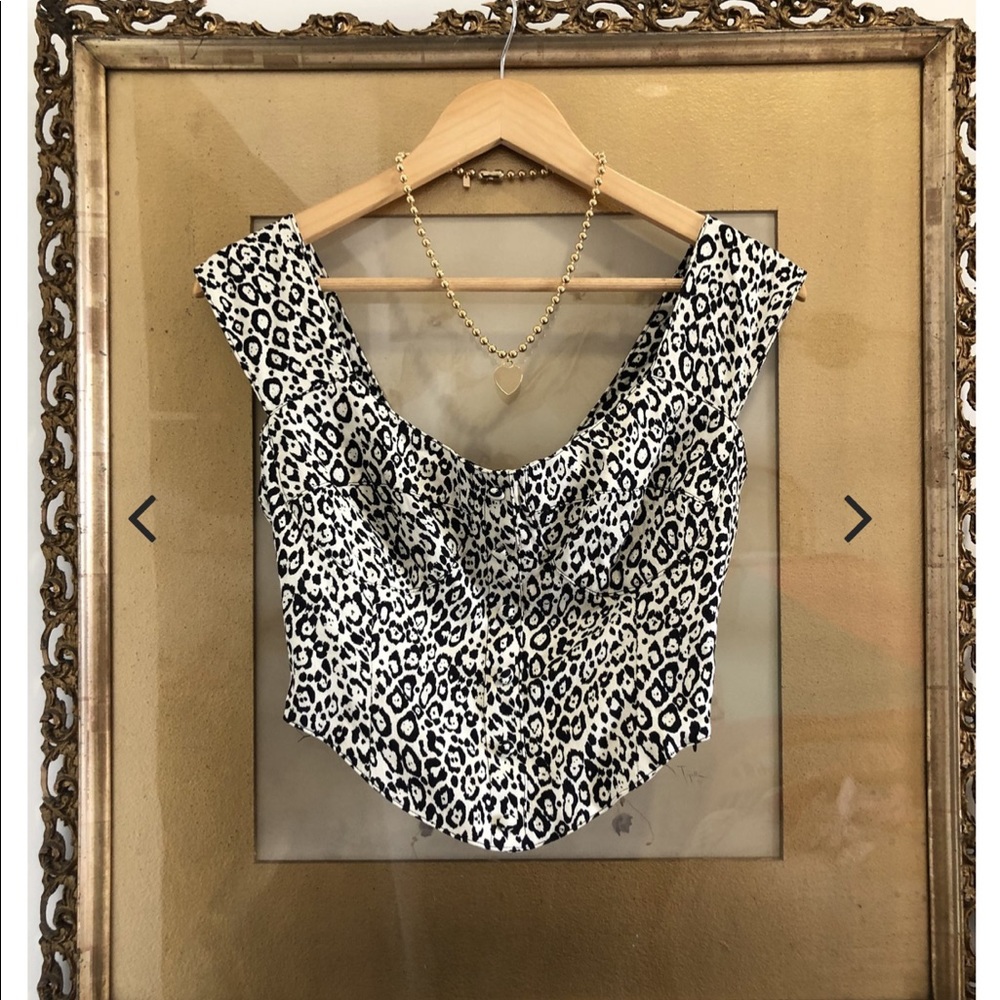 NWT Vanessa Mooney Heather Top